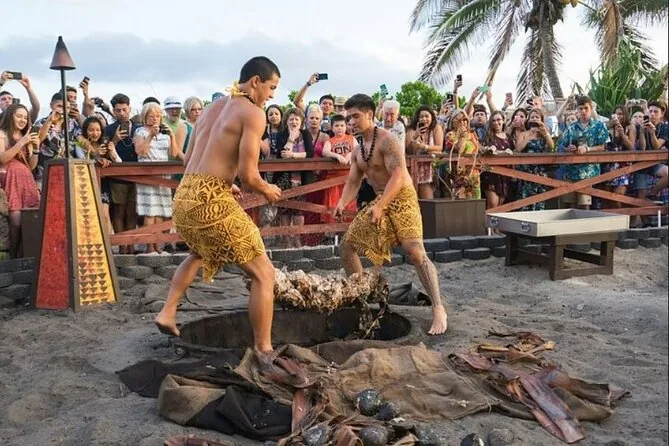 Germaine’s Luau Makai Luau Package